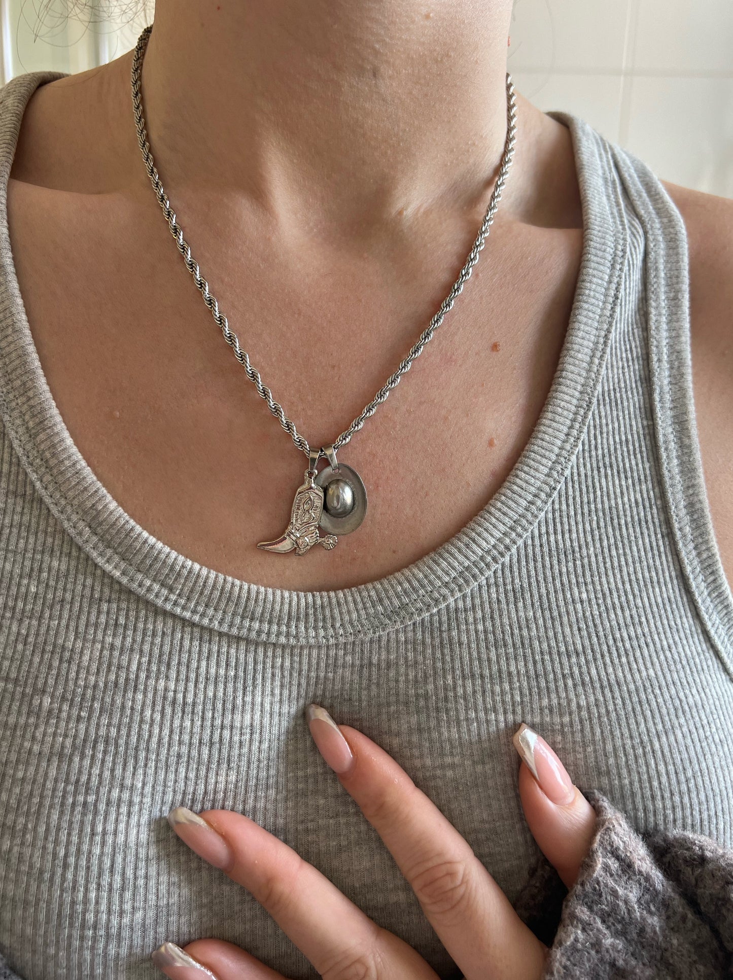 Cowboy hat + boot necklace silver